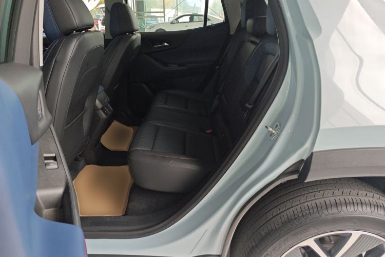 Used Chevrolet Equinox Plus 2024 102km RS Ultimate Edition Left Rear Seat