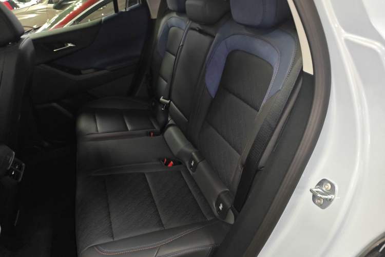 Used Chevrolet Equinox Plus 2024 102km RS Ultimate Edition Left Rear Seat