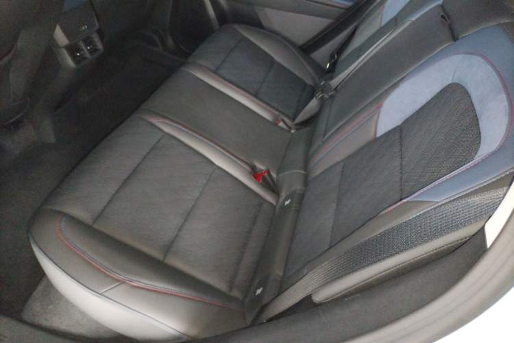 Used Chevrolet Equinox Plus 2024 102km RS Ultimate Edition Left Rear Seat