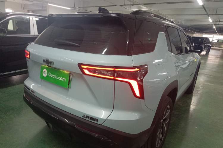 Used Chevrolet Equinox Plus 2024 102km RS Flagship Edition Rear Right 45 Deg