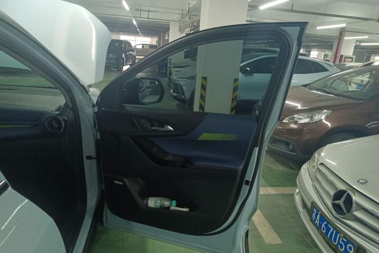 Used Chevrolet Equinox Plus 2024 102km RS Flagship Edition Right Front Door Interior