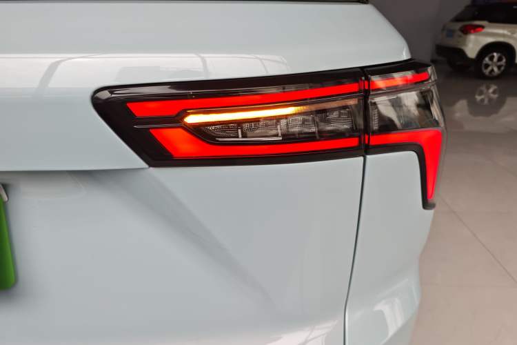Used Chevrolet Equinox Plus 2024 102km RS Ultimate Edition Right Rear Taillight