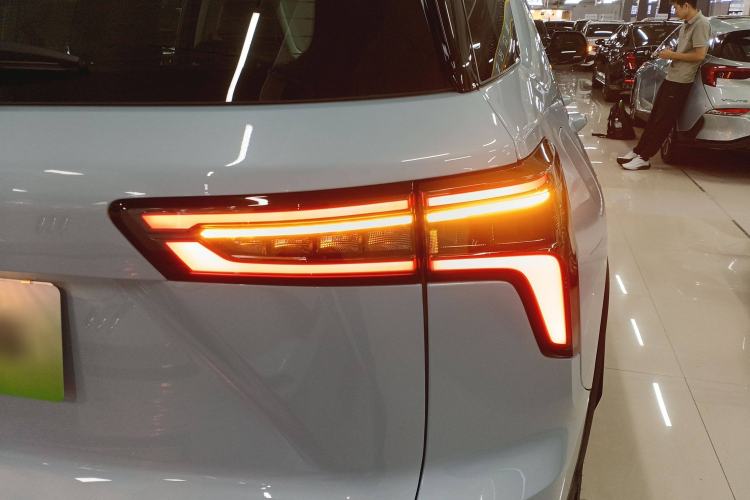 Used Chevrolet Equinox Plus 2024 102km RS Ultimate Edition Right Rear Taillight
