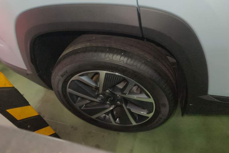 Used Chevrolet Equinox Plus 2024 102km RS Ultimate Edition Right Rear Wheel Hub