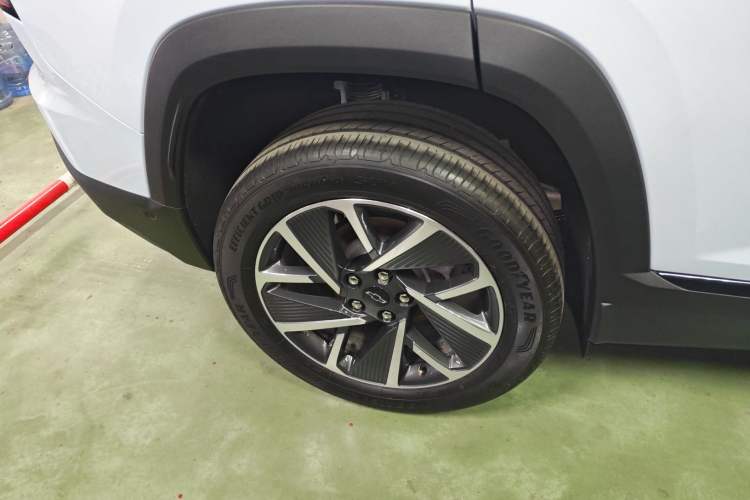 Used Chevrolet Equinox Plus 2024 102km RS Ultimate Edition Right Rear Wheel Hub