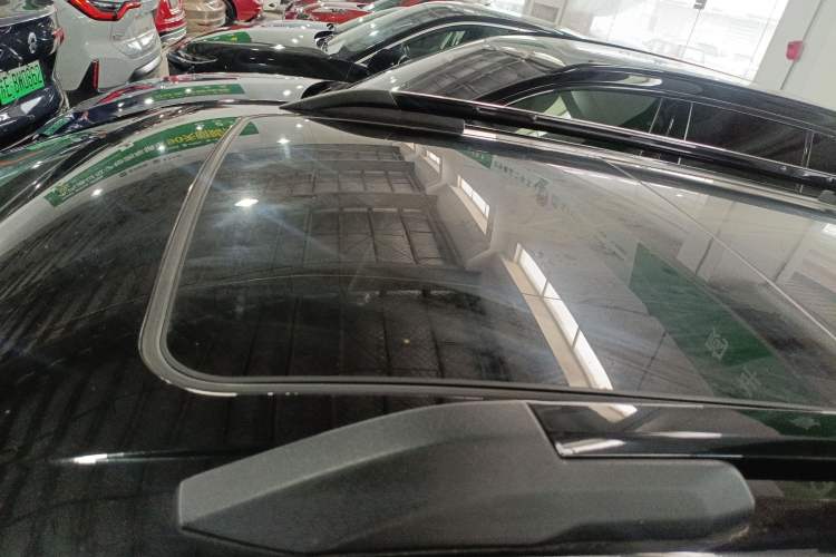 Used Chevrolet Equinox Plus 2024 102km RS Ultimate Edition Roof