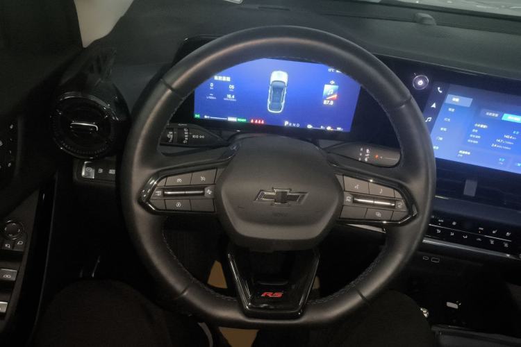 Used Chevrolet Equinox Plus 2024 102km RS Ultimate Edition Steering Wheel