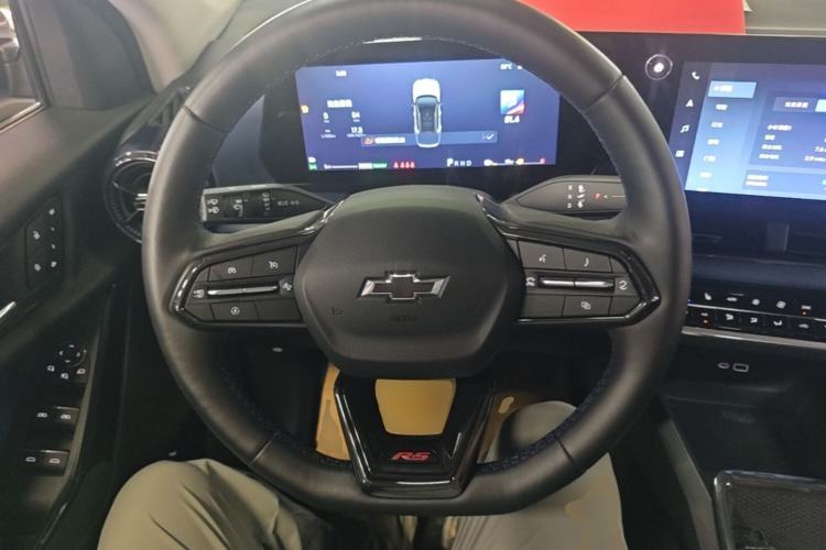 Used Chevrolet Equinox Plus 2024 102km RS Ultimate Edition Steering Wheel