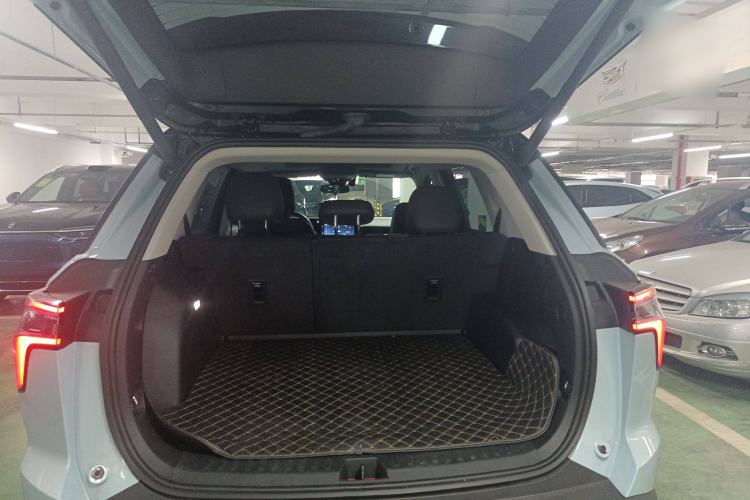Used Chevrolet Equinox Plus 2024 102km RS Flagship Edition Trunk