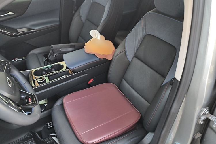 Used Chevrolet Equinox Plus 2024 102km RS Ultimate Edition Left Front Seat