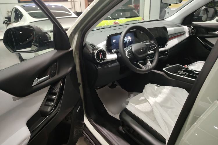 Used Chevrolet Equinox Plus 2024 155km ACTIV Ultimate Edition Driver Seat