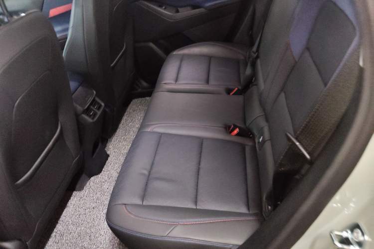 Used Chevrolet Equinox Plus 2024 102km RS Ultimate Edition Left Rear Seat