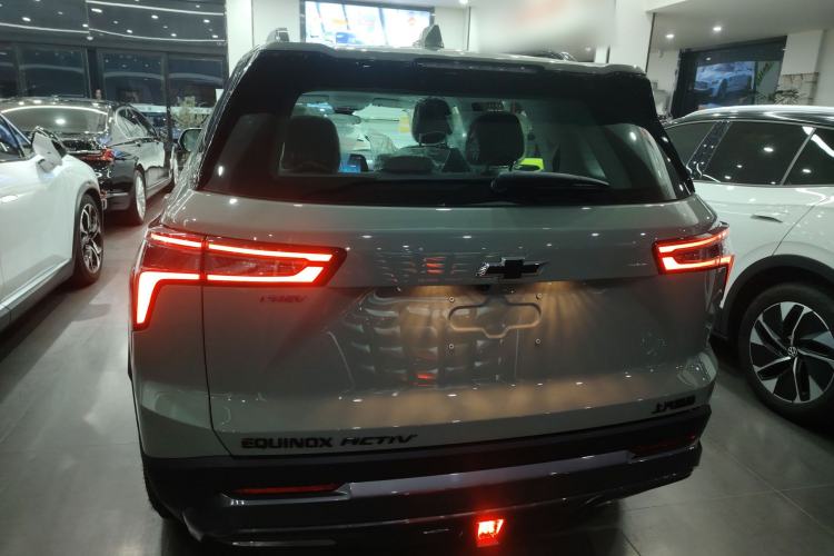 Used Chevrolet Equinox Plus 2024 155km ACTIV Ultimate Edition Rear