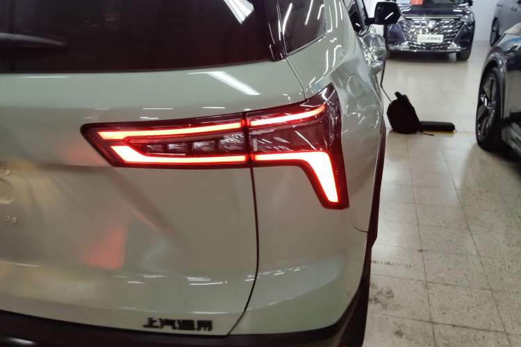 Used Chevrolet Equinox Plus 2024 102km RS Ultimate Edition Right Rear Taillight