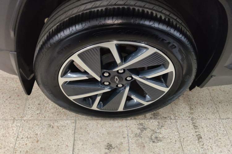Used Chevrolet Equinox Plus 2024 102km RS Ultimate Edition Right Rear Wheel Hub