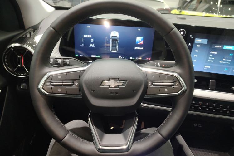 Used Chevrolet Equinox Plus 2024 155km ACTIV Ultimate Edition Steering Wheel
