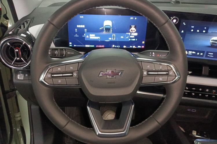 Used Chevrolet Equinox Plus 2024 155km ACTIV Ultimate Edition Steering Wheel