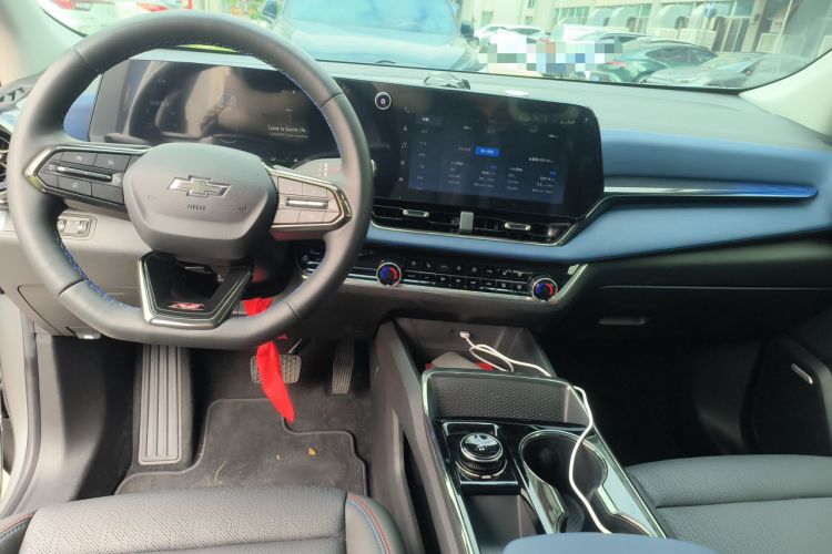 Used Chevrolet Equinox Plus 2024 102km RS Ultimate Edition Center Console