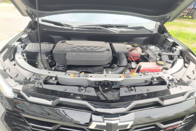 Used Chevrolet Equinox Plus 2024 102km RS Ultimate Edition Engine Bay