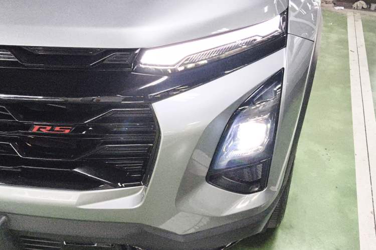 Used Chevrolet Equinox Plus 2024 102km RS Flagship Edition Left Front Headlight