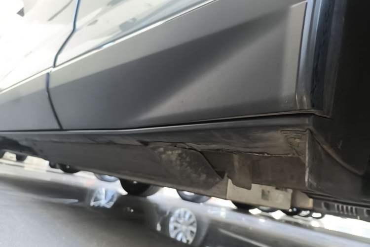 Used Chevrolet Equinox Plus 2024 155km ACTIV Ultimate Edition Left Side Sill