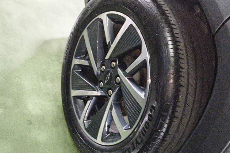 Used Chevrolet Equinox Plus 2024 102km RS Flagship Edition Right Rear Wheel Hub