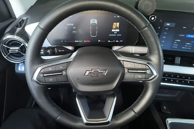 Used Chevrolet Equinox Plus 2024 155km ACTIV Ultimate Edition Steering Wheel