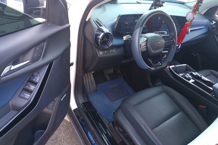 Used Chevrolet Equinox Plus 2024 102km RS Ultimate Edition Driver Seat