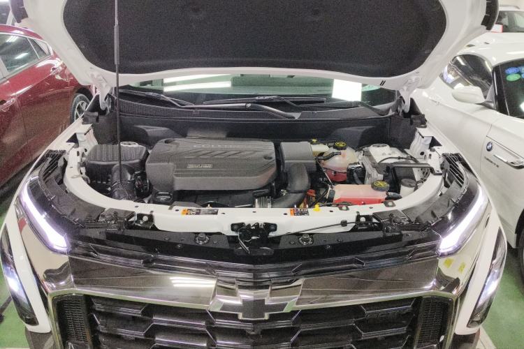 Used Chevrolet Equinox Plus 2024 155km ACTIV Ultimate Edition Engine Bay