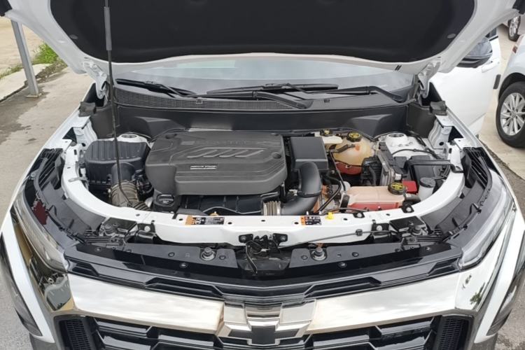 Used Chevrolet Equinox Plus 2024 102km RS Ultimate Edition Engine Bay