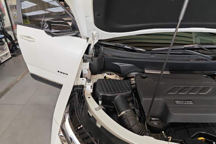 Used Chevrolet Equinox Plus 2024 155km ACTIV Ultimate Edition Engine Bay Right