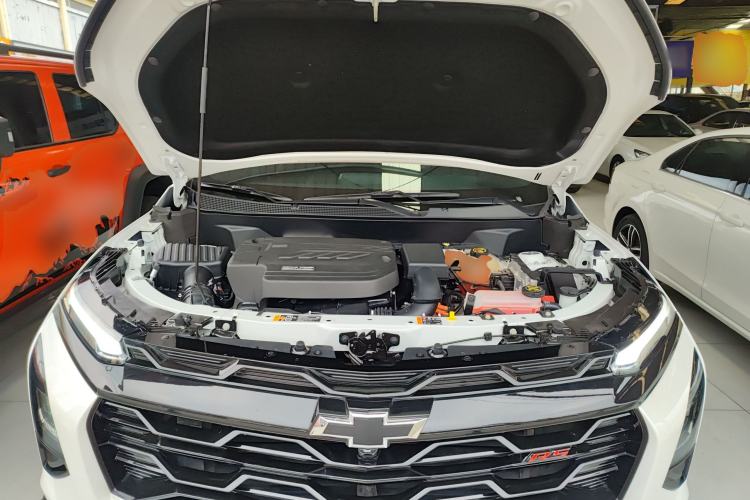 Used Chevrolet Equinox Plus 2024 102km RS Flagship Edition Engine Bay