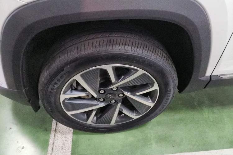 Used Chevrolet Equinox Plus 2024 155km ACTIV Ultimate Edition Exterior 3
