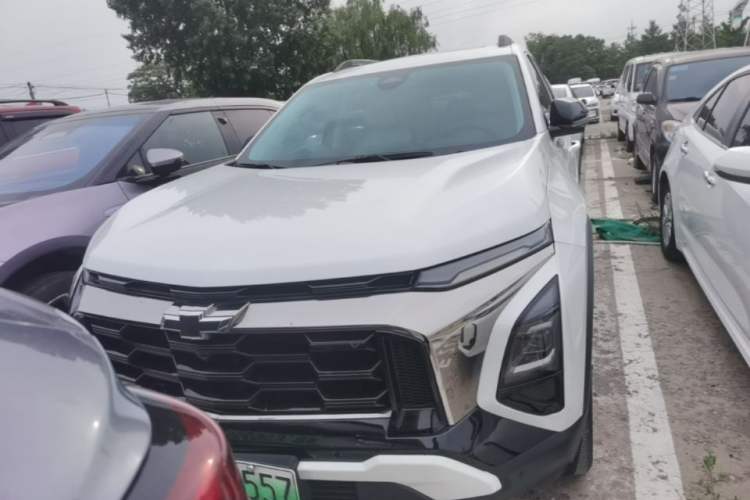 Used Chevrolet Equinox Plus 2024 155km ACTIV Ultimate Edition Front