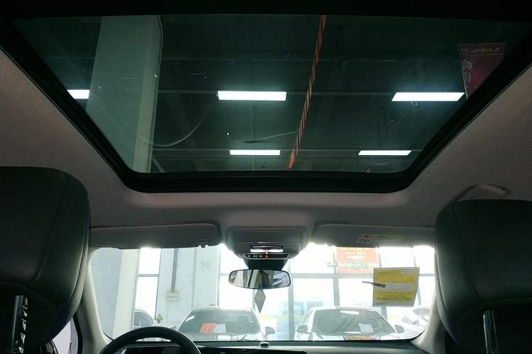 Used Chevrolet Equinox Plus 2024 102km RS Ultimate Edition Headliner