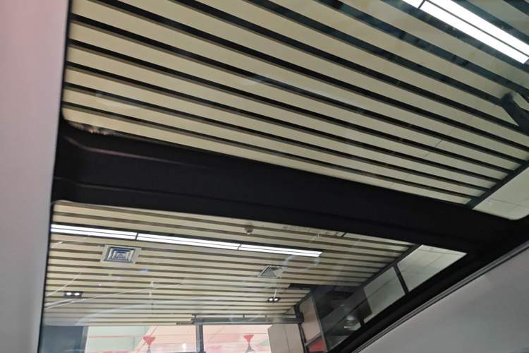 Used Chevrolet Equinox Plus 2024 155km ACTIV Ultimate Edition Headliner
