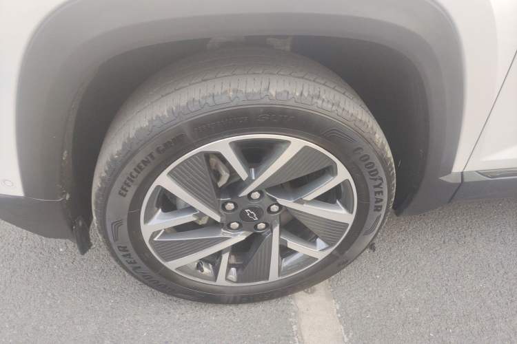 Used Chevrolet Equinox Plus 2024 102km RS Ultimate Edition Left Front Wheel Hub