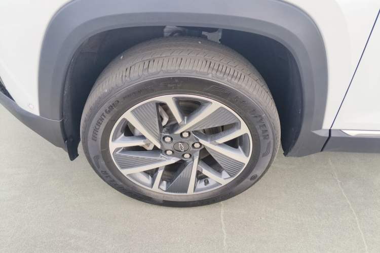 Used Chevrolet Equinox Plus 2024 155km ACTIV Ultimate Edition Left Front Wheel Hub