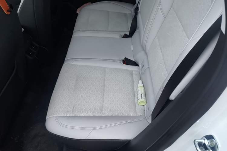 Used Chevrolet Equinox Plus 2024 102km RS Ultimate Edition Left Rear Seat