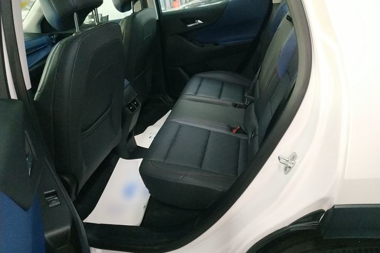 Used Chevrolet Equinox Plus 2024 102km RS Ultimate Edition Left Rear Seat