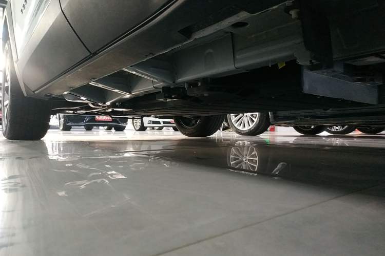 Used Chevrolet Equinox Plus 2024 102km RS Ultimate Edition Left Side Sill