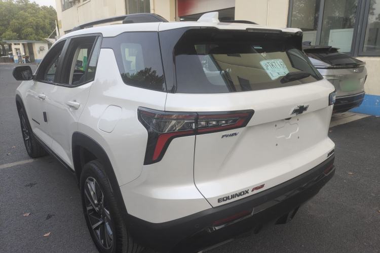 Used Chevrolet Equinox Plus 2024 102km RS Ultimate Edition Rear Left 45 Deg