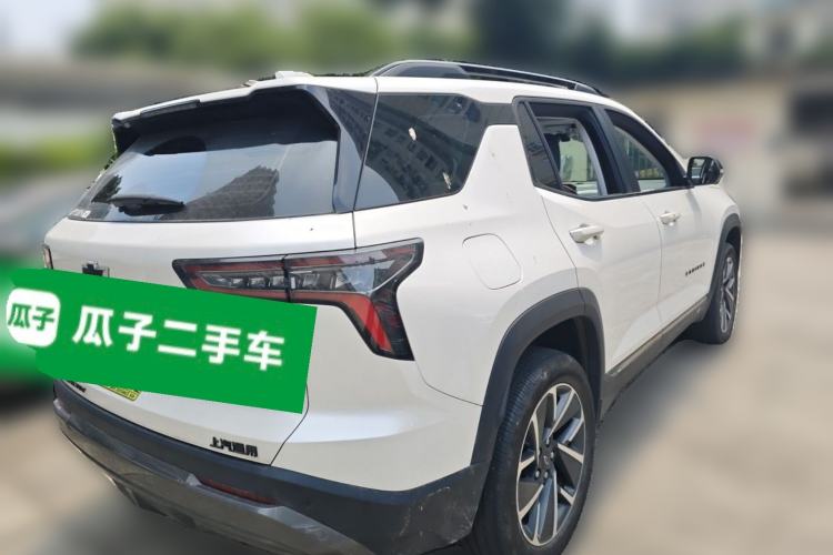 Used Chevrolet Equinox Plus 2024 102km RS Ultimate Edition Rear Right 45 Deg