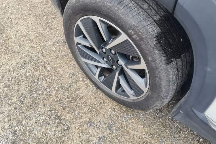 Used Chevrolet Equinox Plus 2024 102km RS Ultimate Edition Right Rear Wheel Hub