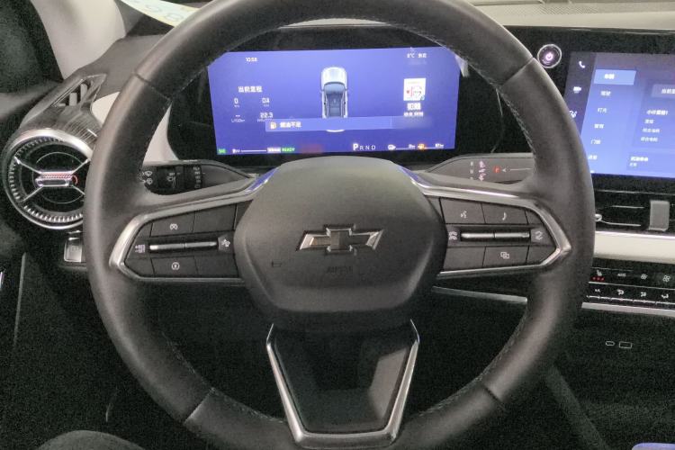 Used Chevrolet Equinox Plus 2024 155km ACTIV Ultimate Edition Steering Wheel