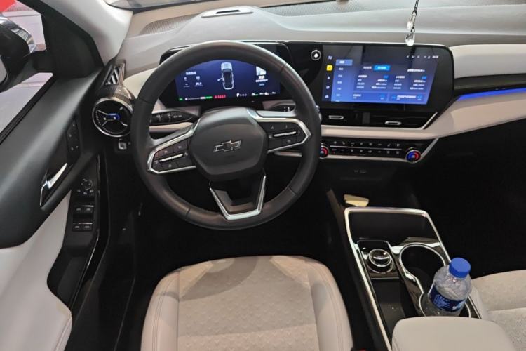 Used Chevrolet Equinox Plus 2024 155km ACTIV Ultimate Edition Steering Wheel