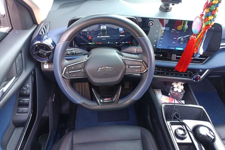 Used Chevrolet Equinox Plus 2024 102km RS Ultimate Edition Steering Wheel