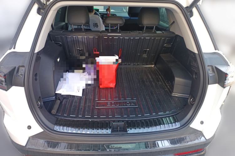 Used Chevrolet Equinox Plus 2024 102km RS Ultimate Edition Trunk