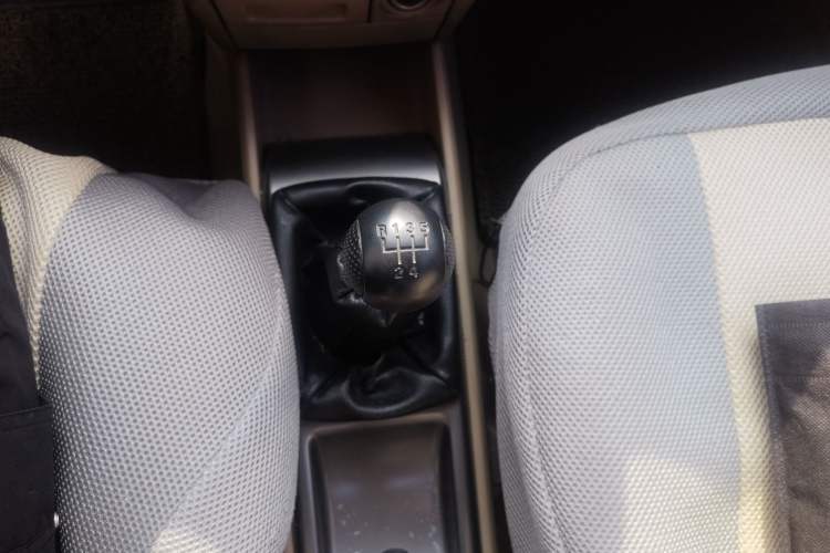 Used Chevrolet Lova 2007 1.4 SL MT Gear Lever
