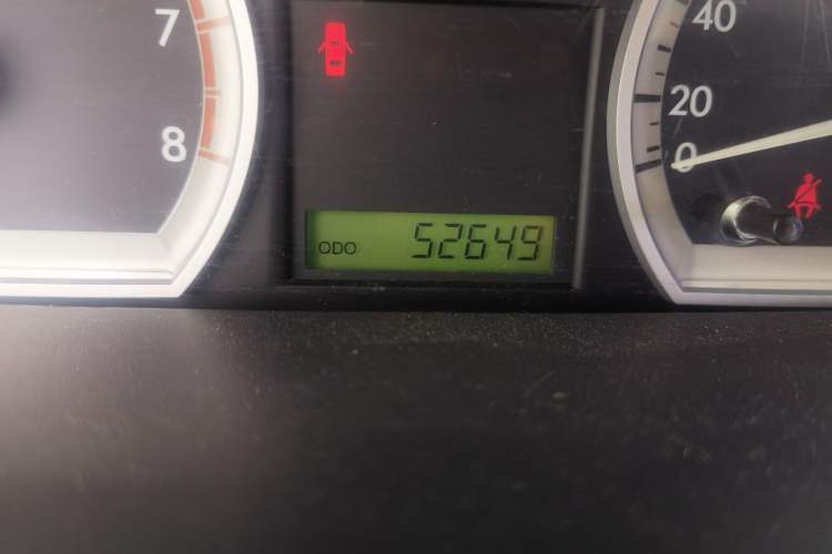 Used Chevrolet Lova 2007 1.4 SL MT Odometer Close Up